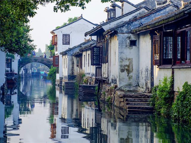 车窗总是起雾怎么解决？车窗起雾是什么原因造成的？游戏画面
